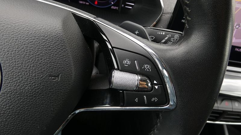 Škoda Octavia 2,0 TDI DSG Style 110 kW - fotka 13 z 25