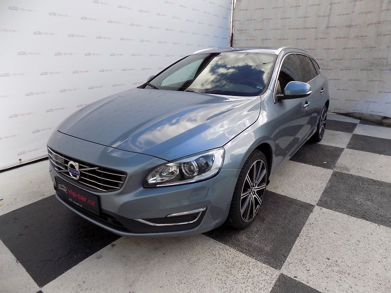 Volvo V60 (2016) 2.0-D4/AWD/NAVI/LED/DPH/ - fotografie inzerátu