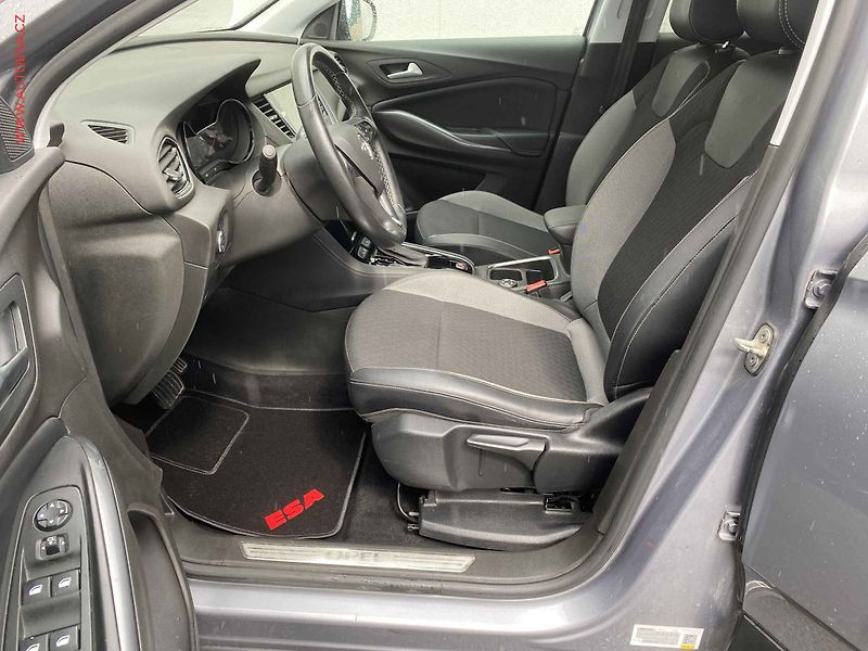Opel Grandland X (2018) 1.2 T, Innovation, AT, navi - fotka 9 z 19