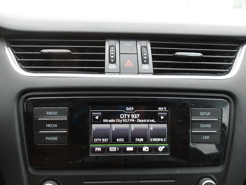 Škoda Octavia 1,6TDi 1.MAJITEL ! NAJ.137000k - fotka 22 z 30