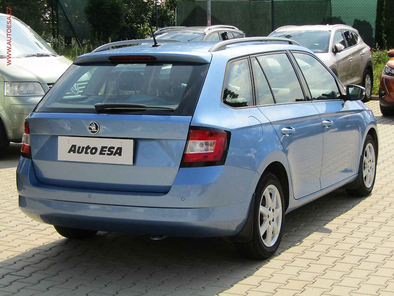 Škoda Fabia (2015) 1.2 TSI, 2.maj,ČR, AC - fotka 4 z 16