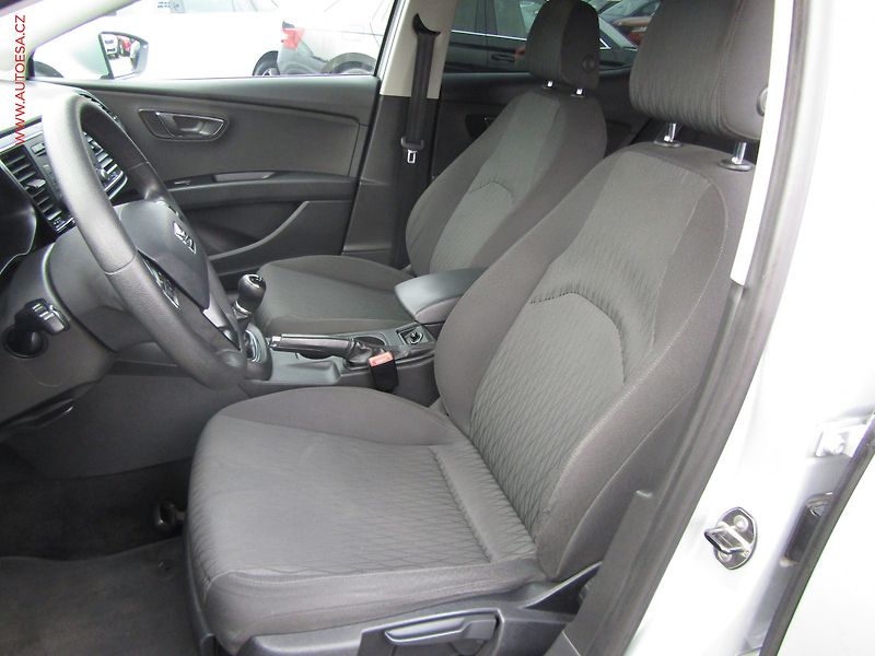 Seat Leon (2013) 1.6TDi, AAC, tempo - fotka 9 z 19