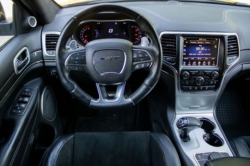 Jeep Grand Cherokee - fotka 18 z 21