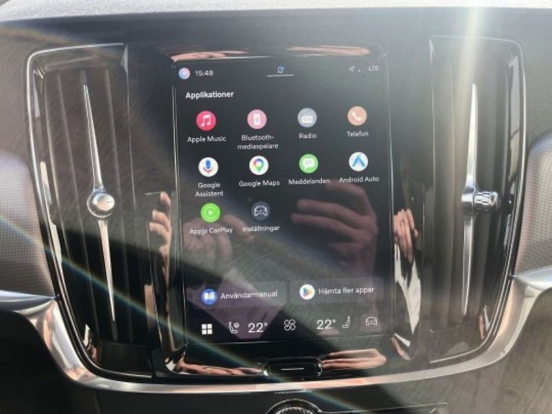 Volvo V90 CC B4 AWD Core NezTop Tažné - fotka 18 z 20