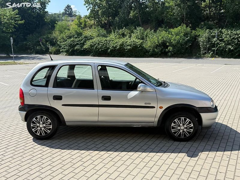 Opel Corsa (2001) 1.0i, 40kw 155t. KM! - fotka 6 z 19