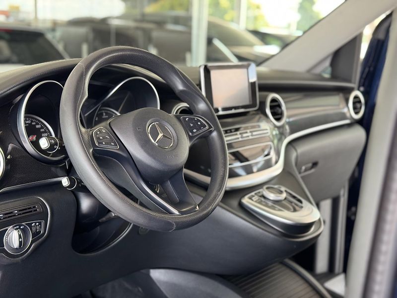 Mercedes-Benz Třídy V 220d L*AUT*1.Majitel*ČR*DPH - fotka 12 z 32
