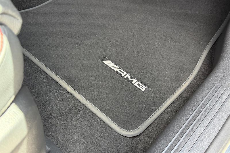 Mercedes-Benz EQB (2025) EQB 300 4Matic AMG Line - fotka 56 z 56
