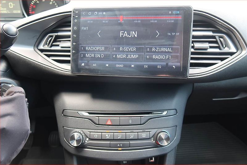 Peugeot 308 (2016) 1.6 BlueHDi, Serv.kniha - fotka 12 z 16