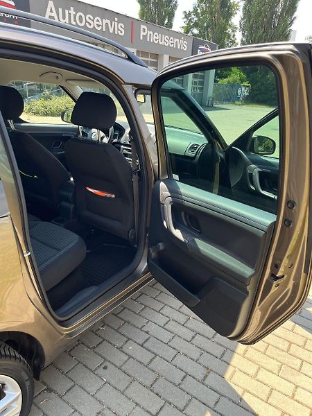 Škoda Roomster (2013) Fresh Ambition - fotka 25 z 91