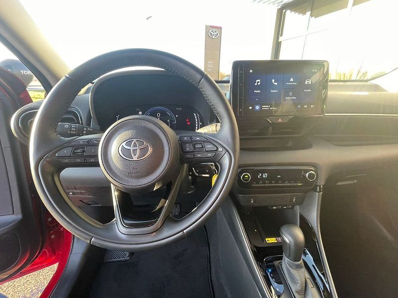 Toyota Yaris 1.5 Hybrid 116k automat Style - fotka 15 z 28
