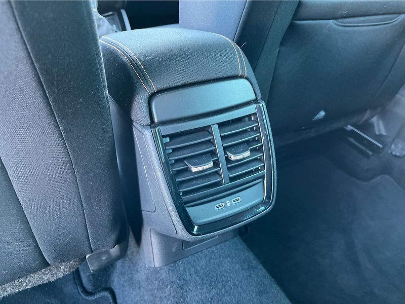 Škoda Scala 1.0TSi 85kW TOP SELECTION DSG - fotka 25 z 30