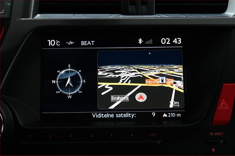 Citroën DS5 (2014) 2.0 BlueHDi, Automat, Navi - fotka 16 z 21