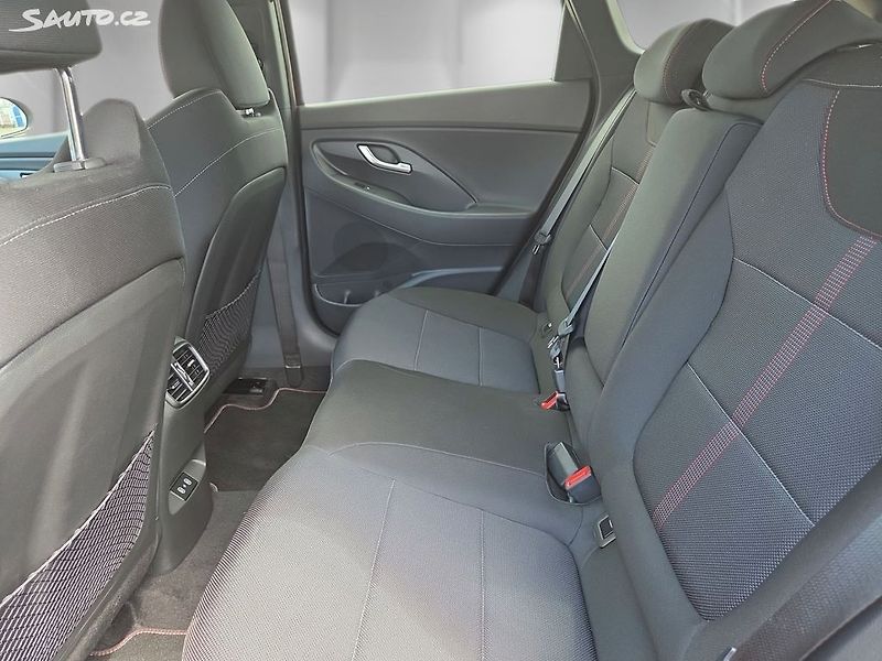 Hyundai i30 1,6 T-GDI DCT N LINE - fotka 10 z 12