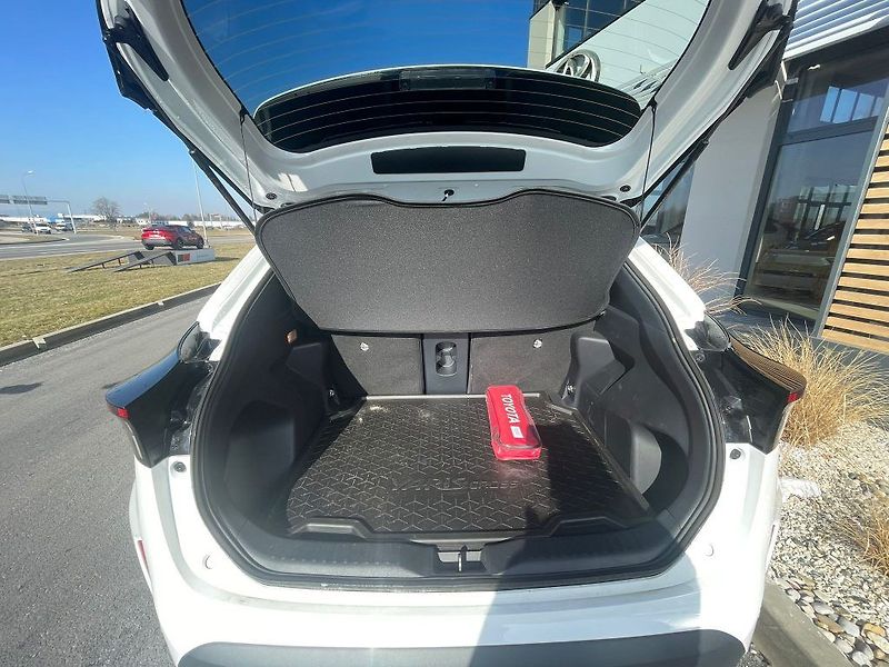 Toyota Yaris Cross 1.5 Hybrid 130 FWD Style - fotka 10 z 29