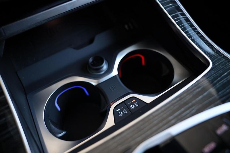 BMW X5 xDrive30d - fotka 14 z 35
