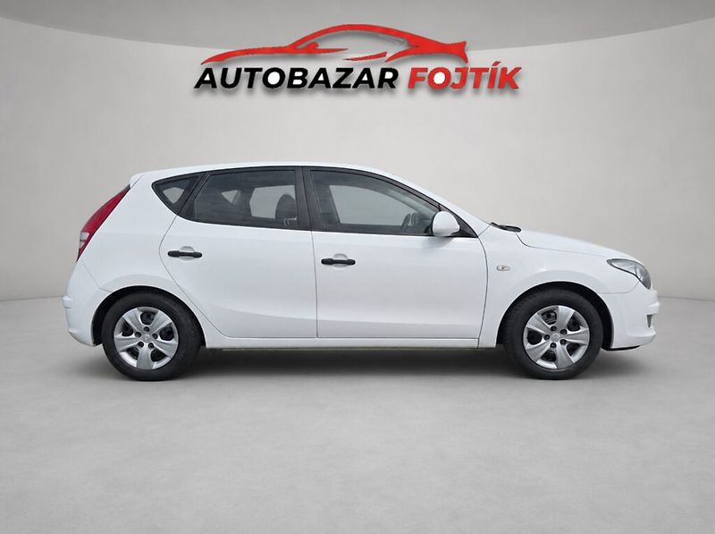 Hyundai i30 (2010) 1.4 CVVT 80KW klima - fotka 8 z 20