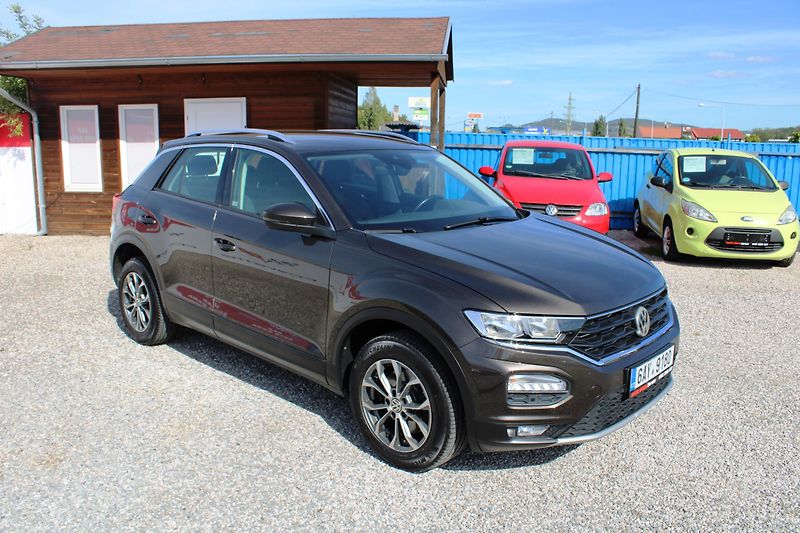 Volkswagen T-Roc (2018) 1.5 TSI KLIMA VÝHŘEV TEMPOMAT - fotka 1 z 21