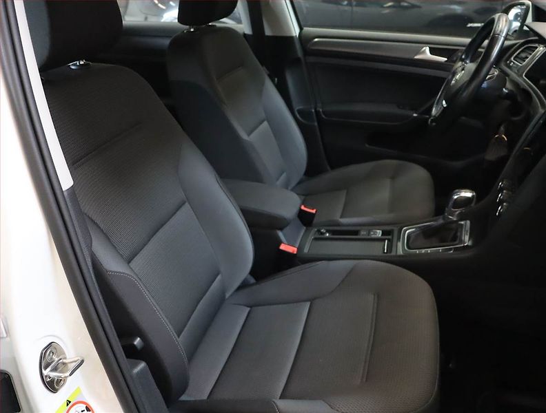 Volkswagen Golf (2018) 32 kWh - 37 Ah, SoH 89% - fotka 9 z 22