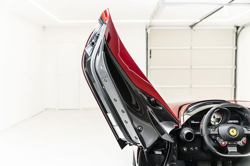 Ferrari Ostatní (2020) MONZA SP NEW IHNED - fotka 10 z 13