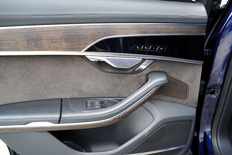 Audi A8 50 TDI Quattro 210 Kw/B&O/Matr - fotka 22 z 49