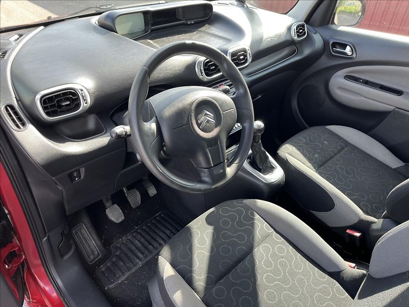 Citroën C3 Picasso 1,4 i KLIMA 4x DISK STK 9/2028 - fotka 9 z 38