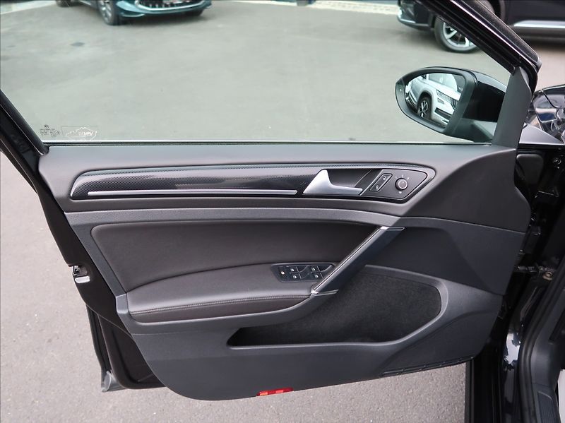 Volkswagen Golf 1,4 TSi,103kW,1majČR,Aut.klima - fotka 19 z 23