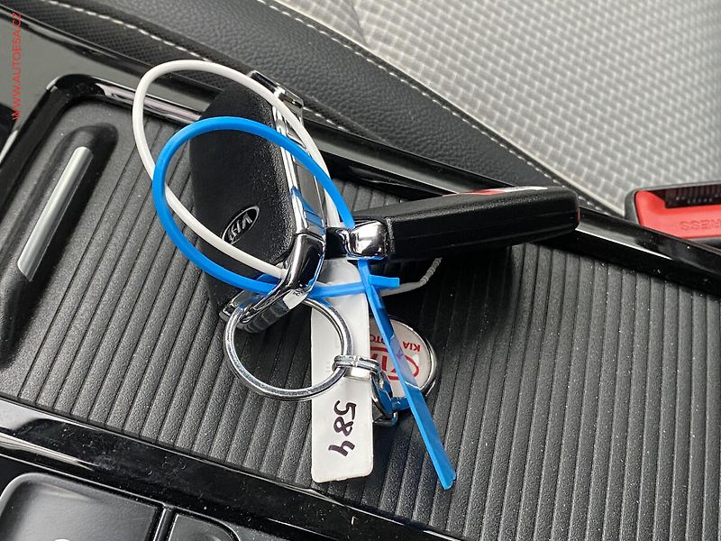 Kia Ceed (2018) 1.4 T-GDi, ČR, Exclusive, AT - fotka 20 z 21