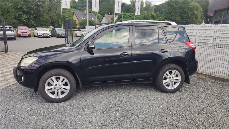 Toyota RAV4 2,2 D-4D 4x4 SOL PREMIUM - fotka 4 z 22