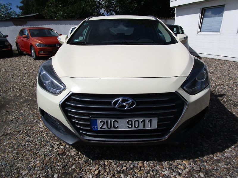 Hyundai i40 (2016) 1,7CRDI-104KW-AUTOMAT - fotka 2 z 20