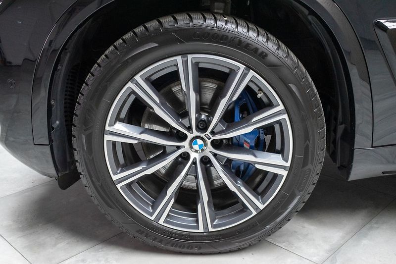 BMW X5 xDrive30d ///M*TAŽNÉ*7.MÍST*ČR - fotka 50 z 51