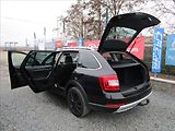 Škoda Octavia Combi 2.0TDi DSG, Scout - náhled 33