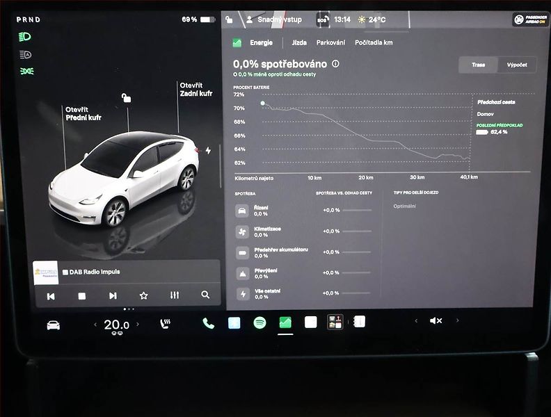 Tesla Model Y (2024) Long Range AWD 79kWh, SoH 95% - fotka 21 z 30