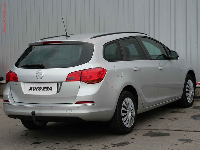 Opel Astra (2014) 1.4 T, AC, TZ, bixen - fotka 4 z 18