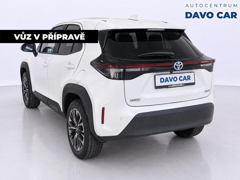 Toyota Yaris Cross 1,5 Hybrid 68kW e-CVT CZ DPH - fotka 4 z 12