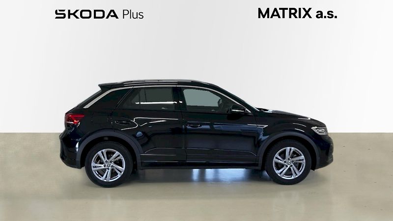 Volkswagen T-Roc (2024) R-Line 1.0 TSI 81kW - fotka 8 z 26