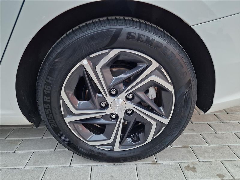 Hyundai i30 1.0 T-Gdi Family Smart Kombi - fotka 39 z 50