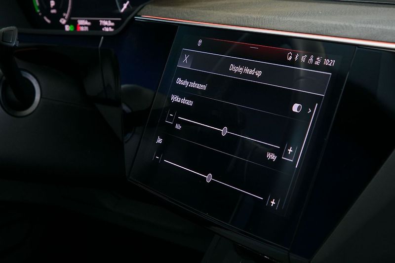 Audi e-tron 55 300kW Matrix Softclose HUD - fotka 40 z 44
