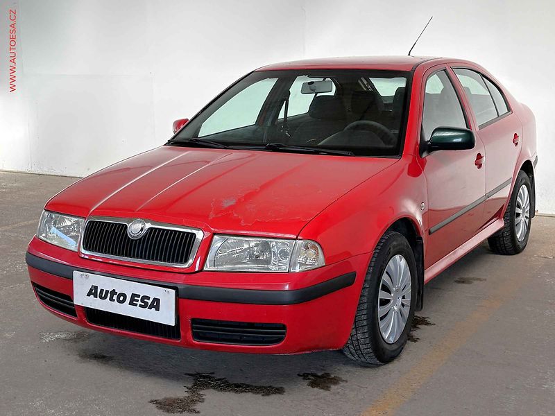 Škoda Octavia (2007) 1.9TDI, klimatizace, el. okna - fotka 3 z 13