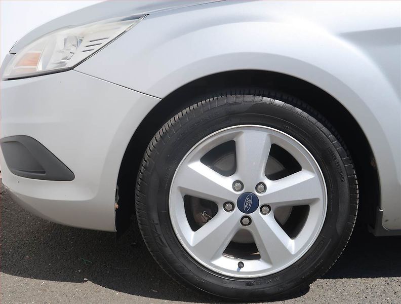 Ford Focus (2008) 1.6 16V, po STK - fotka 14 z 16