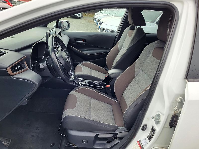 Toyota Corolla 2.0 Hybrid e-CVT 112kW Trek - fotka 7 z 46
