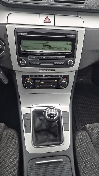 Volkswagen Passat Variant 1.8 TSi combi  - fotka 13 z 16