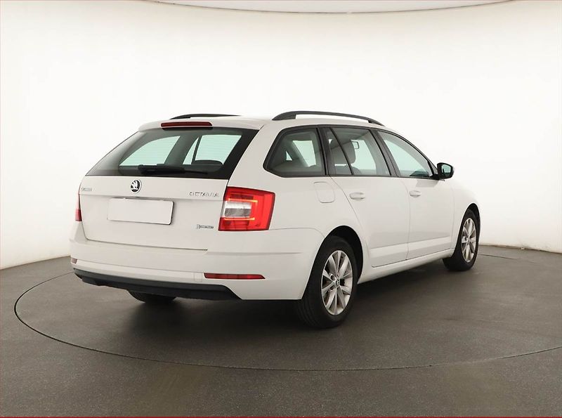 Škoda Octavia (2018) 1.6 TDI, Automat - fotka 5 z 13