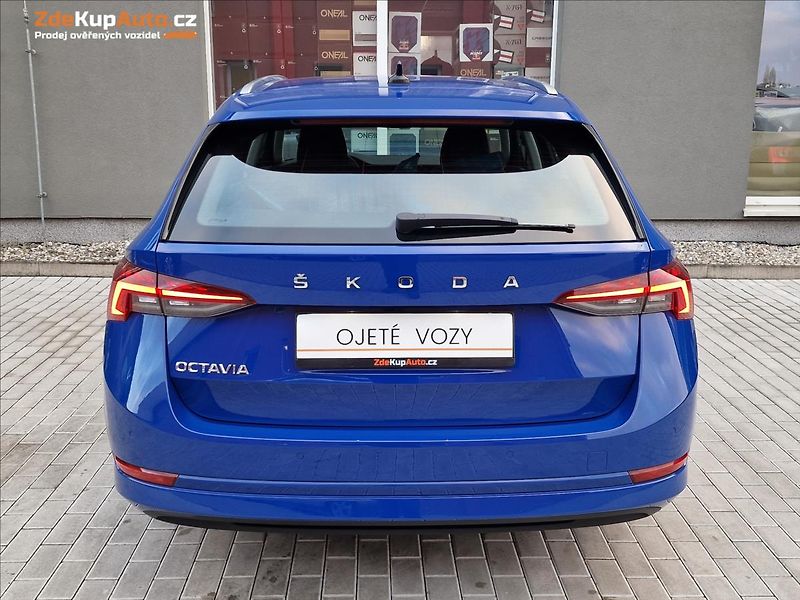 Škoda Octavia 2.0 TDI Style Combi,ČR,1.Maj. - fotka 9 z 50