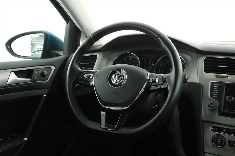 Volkswagen Golf (2016) 1.4 TSI, Automat, ČR,1.maj - fotka 8 z 16