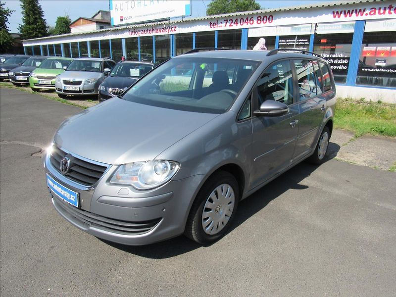 Volkswagen Touran 1,9 TDI 77kW DSG - fotka 1 z 26