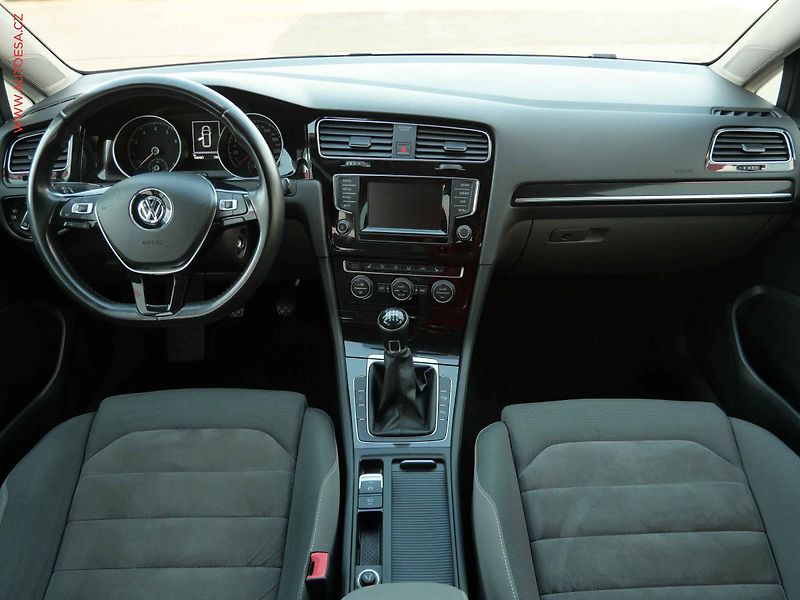 Volkswagen Golf (2013) 1.4TSi, Bixenon, AC - fotka 8 z 18