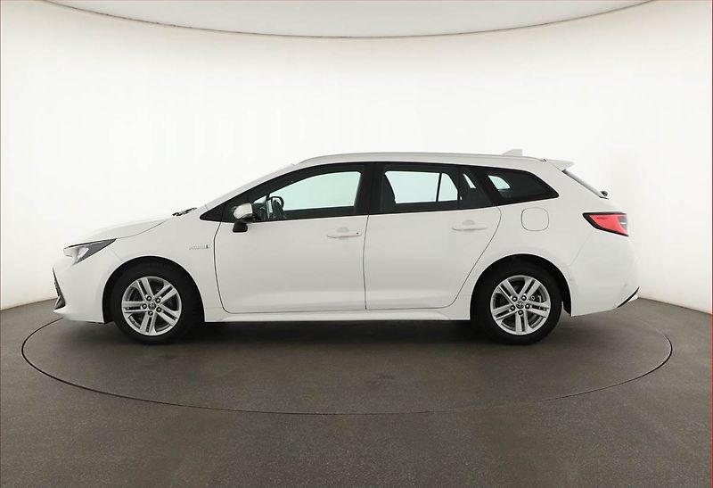 Toyota Corolla (2021) 1.8 Hybrid, Automat, ČR,1.maj - fotka 3 z 20