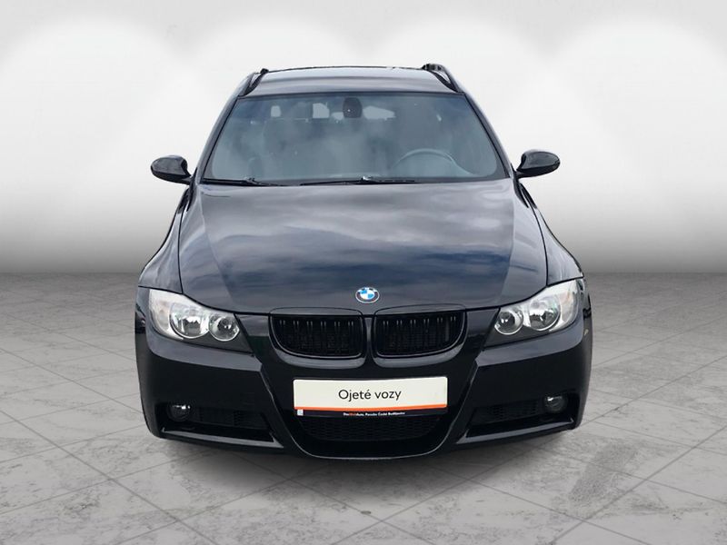 BMW Řada 3 325i - fotka 4 z 29