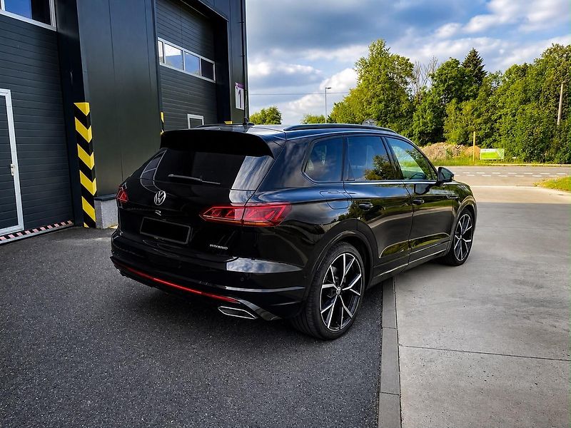 Volkswagen Touareg (2024) R eHybrid 3.0 V6 TSi, 340kW - fotka 4 z 23