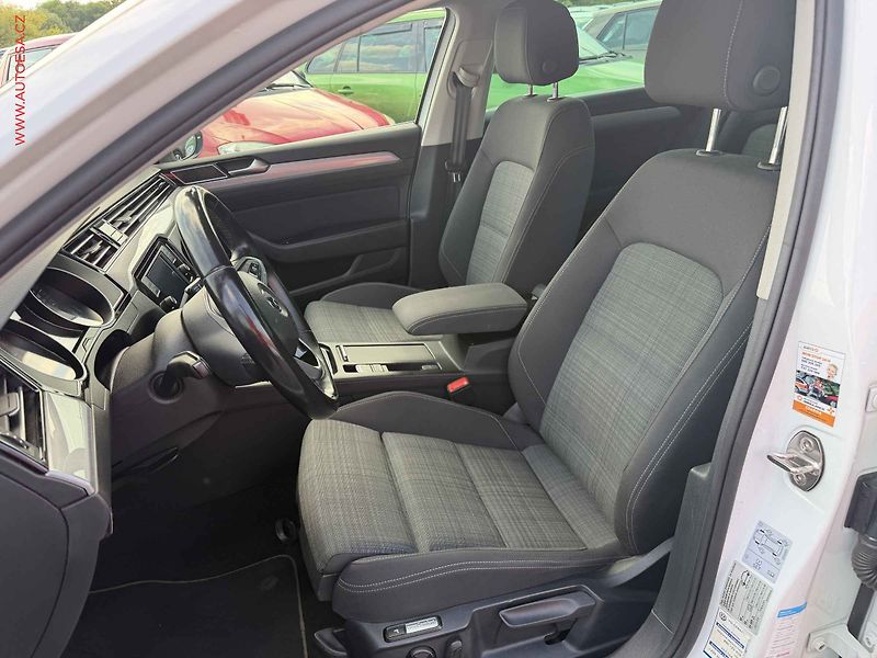 Volkswagen Passat (2019) 1.5 TSi, ČR, AC, tempo, park - fotka 9 z 18